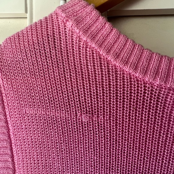 Hello Kitty Sanrio checkered sweater vest. Girls XXL - Picture 6 of 8